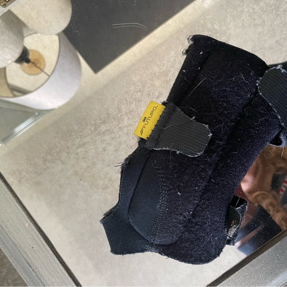 Wrist brace right wrist - Picture 9 of 13